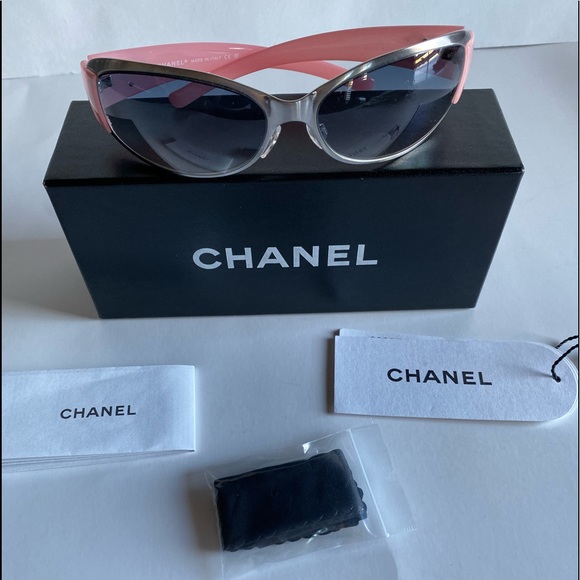 CHANEL Accessories - CHANEL Lt Pink Silver Sunglasses CC Logo 4116